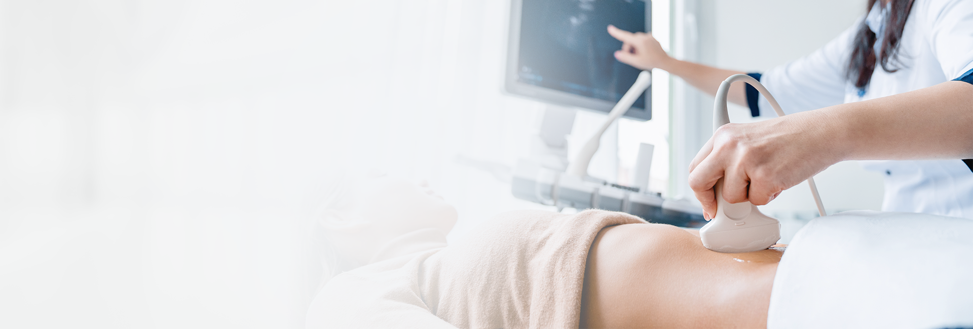 PARK JUNG HEE OBSTETRICS CLINIC|여성의 건강과 함께하는<br><i>박정희산부인과의원입니다.</i>|임신, 부인과 진료, 비만클리닉까지 여성의 모든 것을 함께하며 수많은 진료 경험과 의학적 지식을 기반으로 소중한 여성의 건강과 행복을 지켜드리는 의료서비스를 제공합니다.